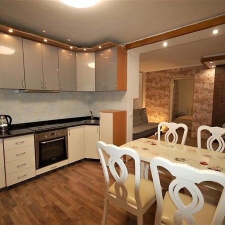 Ludvika Elegance Apartment Liepaja Luaran gambar