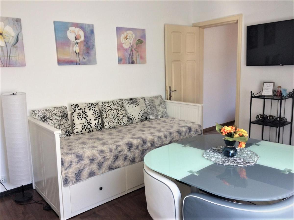 Ludvika Elegance Apartment Liepaja Luaran gambar